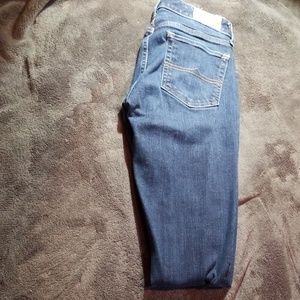 Womens size 28/32 skinny jeans